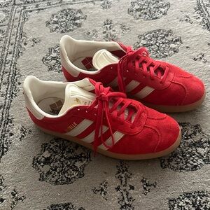 Adidas Gazelle Sneakers - Red - size 9 W